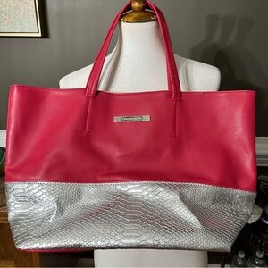 Vince Camuto hot pink and silver metallic snake design large tote bag/carry all